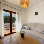 Villa Casa Brigitte: Tranquilidad, Jardin Amplio, Wifi, A Solo 200 Metros De La Playa - Hisp-7-16 *