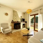 Casa Brigitte: Tranquilidad, Jardin Amplio, Wifi, A Solo 200 Metros De La Playa - Hisp-7-16 Villa Torroella de Montgrí
