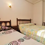 Villa Casa Brigitte: Tranquilidad, Jardin Amplio, Wifi, A Solo 200 Metros De La Playa - Hisp-7-16