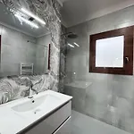 Villa Casa Brigitte: Tranquilidad, Jardin Amplio, Wifi, A Solo 200 Metros De La Playa - Hisp-7-16 *